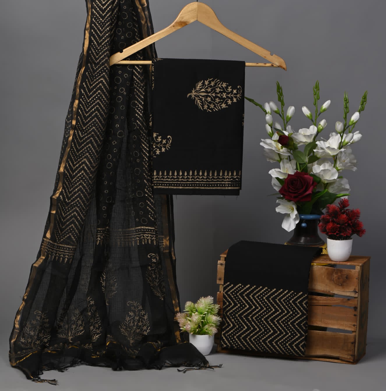 KOTA DORIYA SUIT