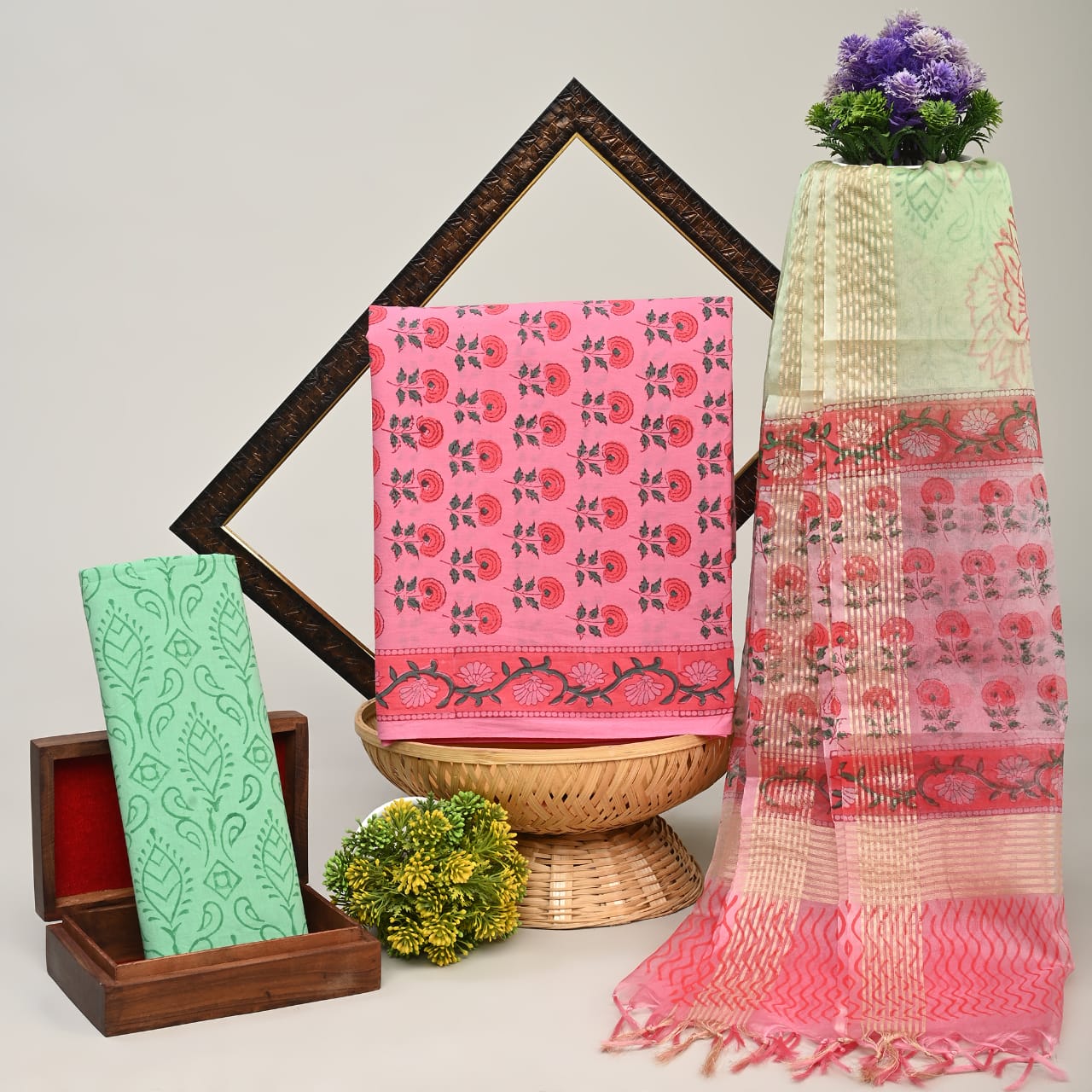 SUIT WITH ORGENZA DUPATTA